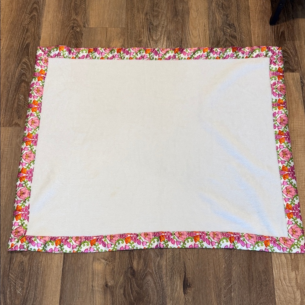 Vera Bradley Lilli Bell White Pink Baby Blanket Swaddle Pink Floral Satin Trim